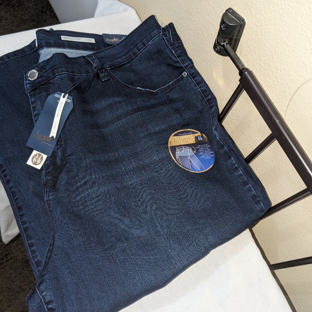 Angels Jeans Capris NWT 24W
